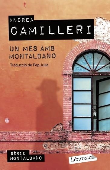UN MES AMB MOLTALBANO | 9788419107145 | ANDREA CAMILLERI